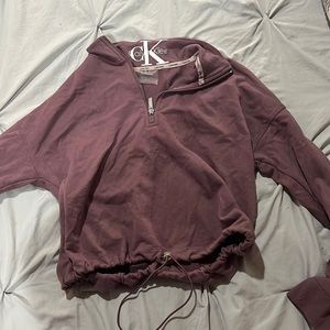 Pink Cropped Calvin Klein Pullover